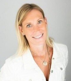 Lisa Cozzi