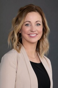 KIMBERLEE HOOG