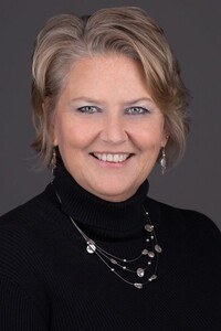 KIMBERLEY DEGROOT