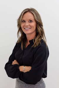 AMANDA CURTSINGER
