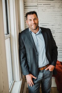 ADAM VIBBER
